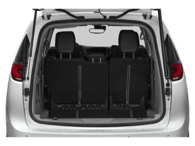 Used 2024 Chrysler Pacifica Touring-L FWD image 15