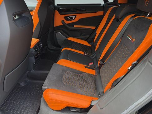 Used 2022 Lamborghini Urus AWD/4WD image 21