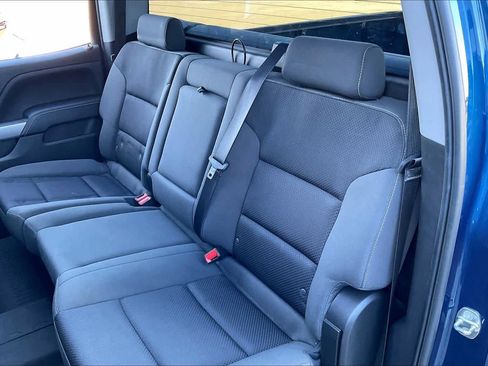 Used 2018 Chevrolet Silverado 1500 LT w/ Texas Edition image 18