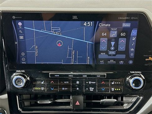 Used 2022 Toyota Highlander Platinum image 16