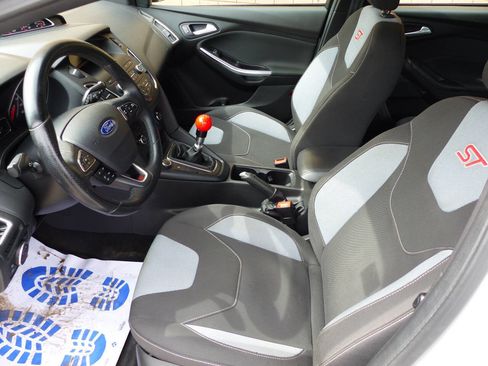 Used 2018 Ford Focus ST image 16