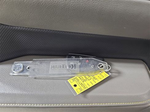 Certified 2023 Chevrolet Silverado 1500 ZR2 w/ Technology Package image 42