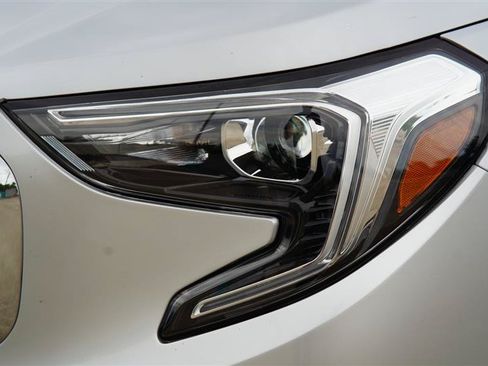 Used 2019 GMC Terrain SLT w/ Preferred Package FWD image 31