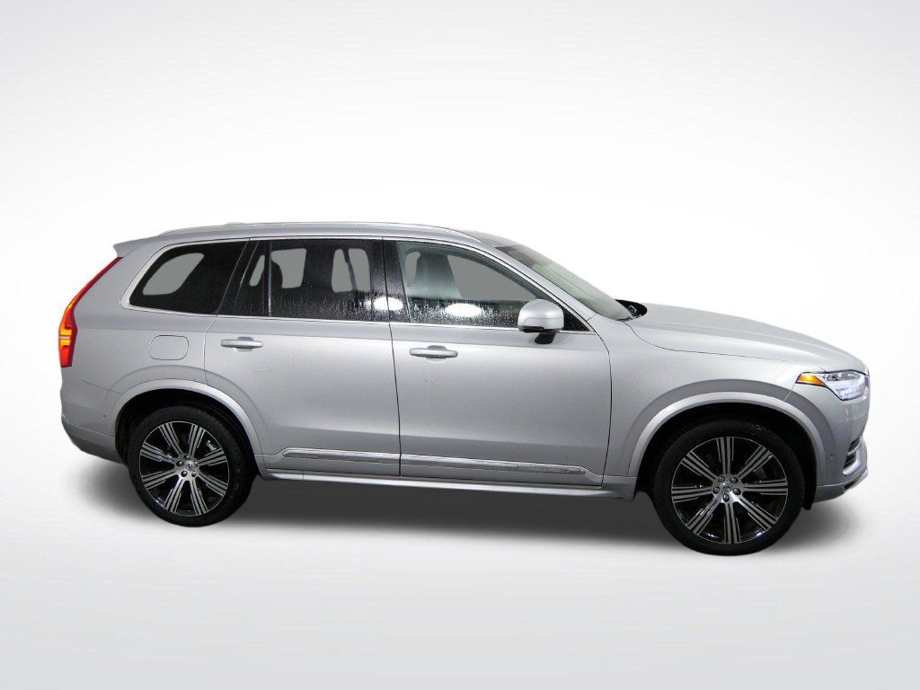 Used 2024 Volvo XC90 T8 Plus w/ Protection Package Premier AWD/4WD image 2