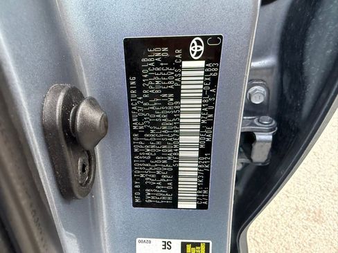 Used 2024 Toyota Corolla LE image 32