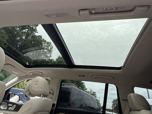 New 2026 Mercedes-Benz GLS 450 4MATIC image 29