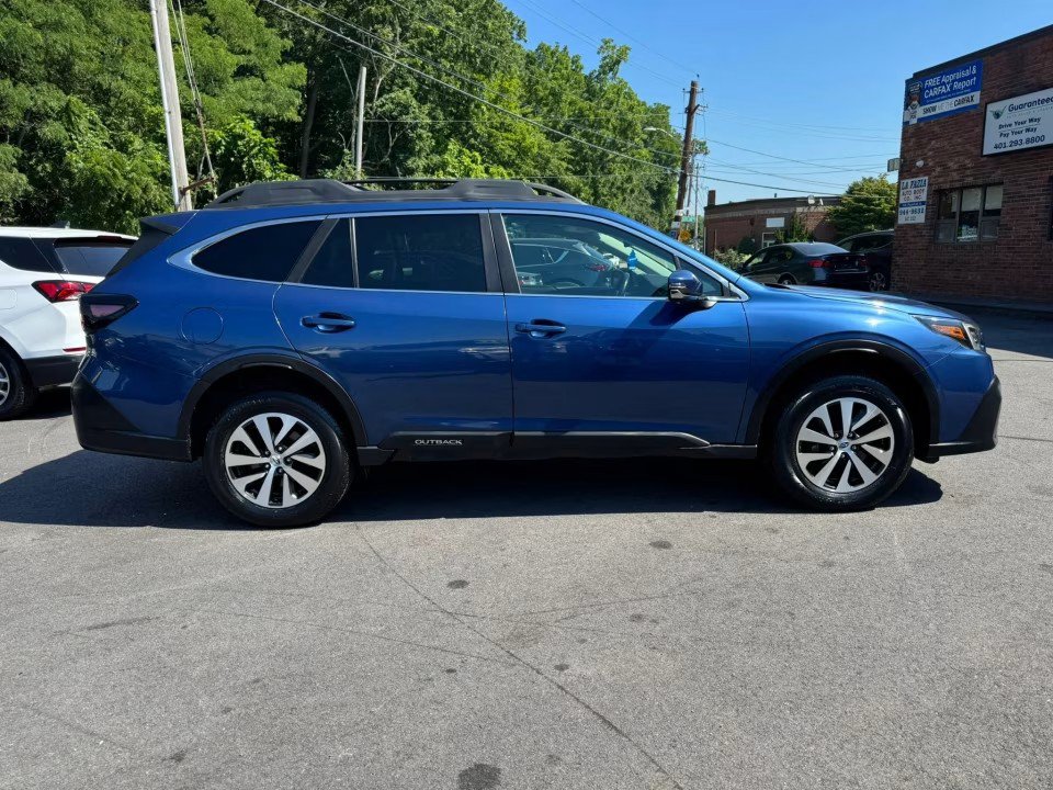 Used 2021 Subaru Outback Premium AWD/4WD image 6