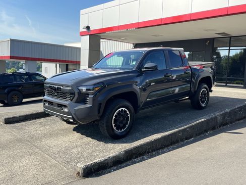 Certified 2026 Toyota Tacoma TRD Off-Road AWD/4WD image 4