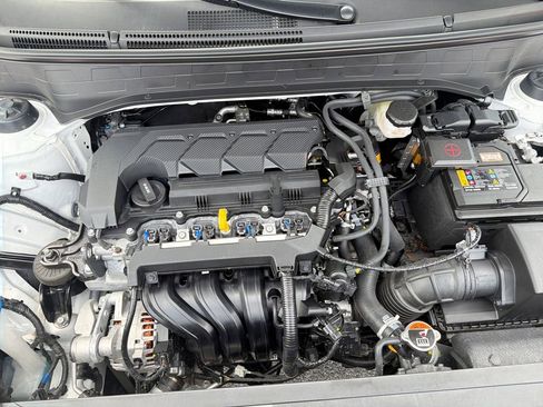 Certified 2026 Hyundai Venue SEL FWD image 34