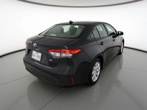 Used 2025 Toyota Corolla LE FWD image 9
