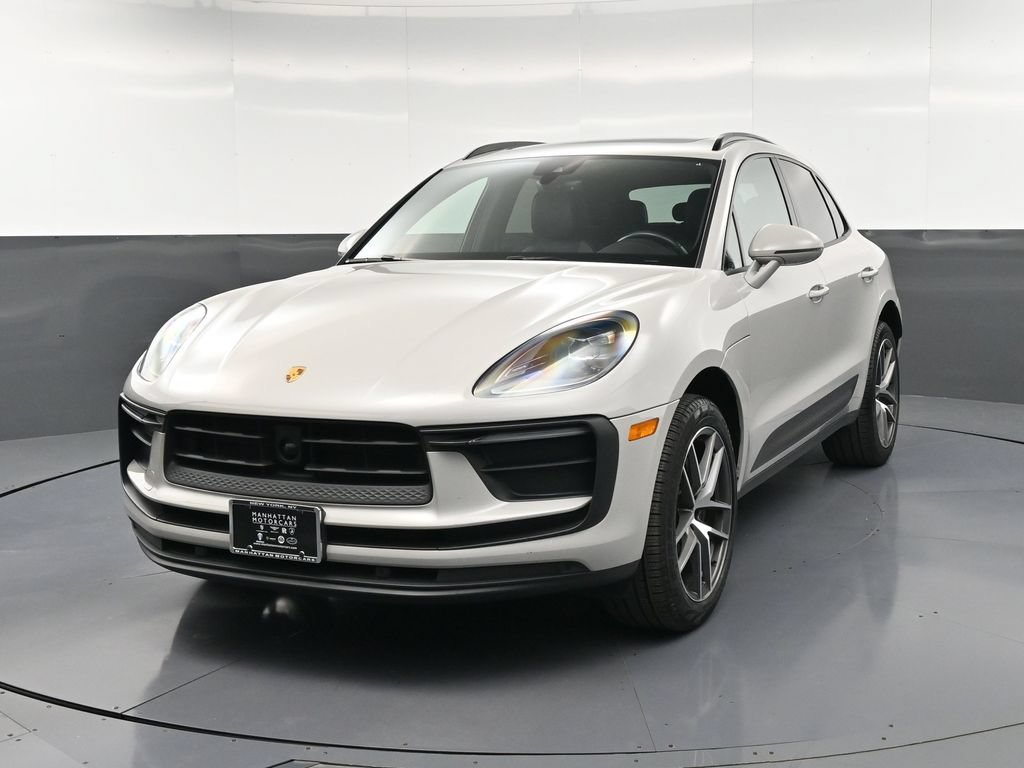 Certified 2023 Porsche Macan Turbo AWD/4WD image 1