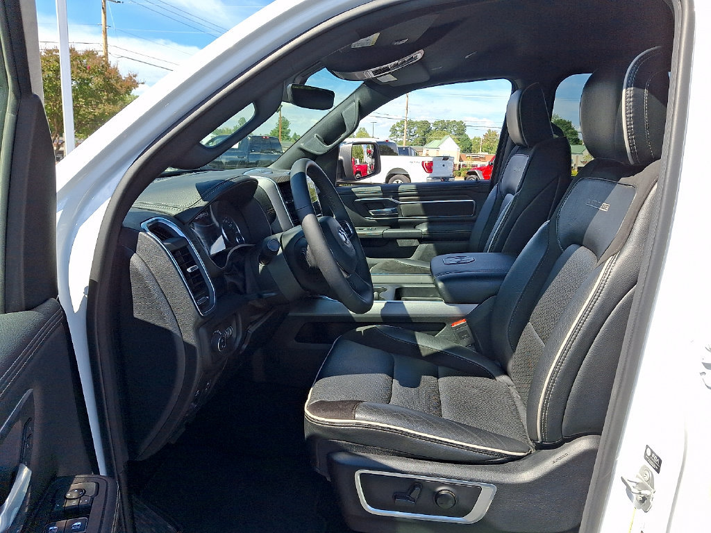 Used 2026 RAM 1500 Laramie AWD/4WD image 13
