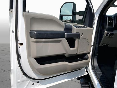 Used 2022 Ford F250 XLT AWD/4WD image 21