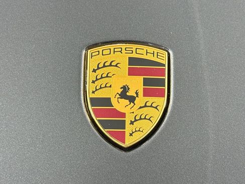 Used 2025 Porsche Macan S image 28