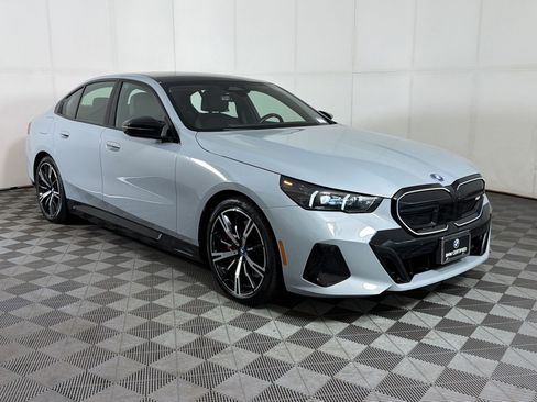 Used 2024 BMW i5 M60 w/ Premium Package AWD/4WD image 7