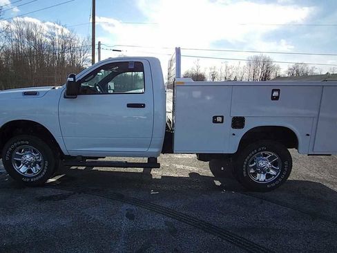 New 2024 RAM 2500 Tradesman w/ Chrome Appearance Group image 5