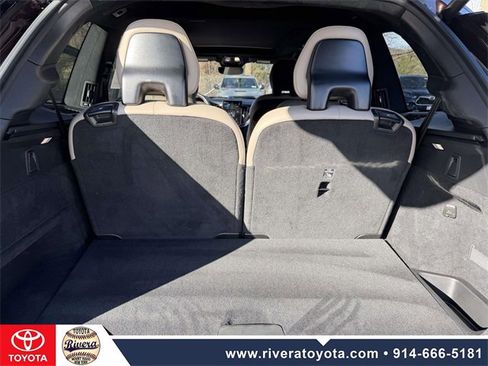 Used 2025 Volvo XC90 T8 Ultra image 17