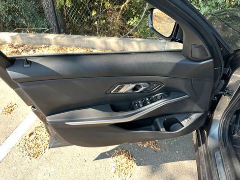 Used 2019 BMW 330i Sedan w/ Convenience Package image 12