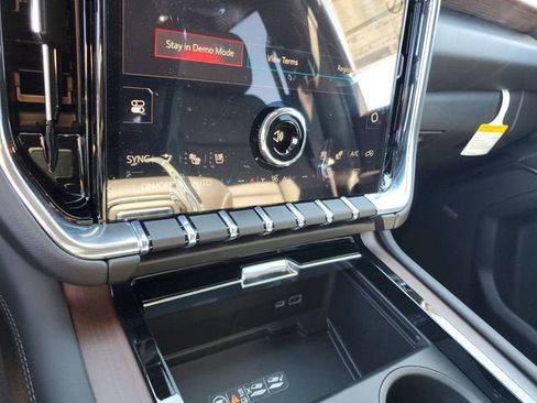 New 2026 GMC Yukon XL Denali w/ Sun & Power Step Package AWD/4WD image 23