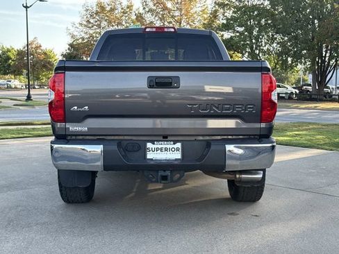 Used 2015 Toyota Tundra SR5 w/ SR5 Upgrade Package AWD/4WD image 4