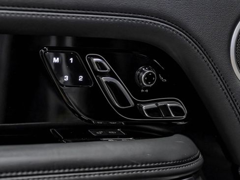 Used 2018 Land Rover Range Rover Supercharged image 40