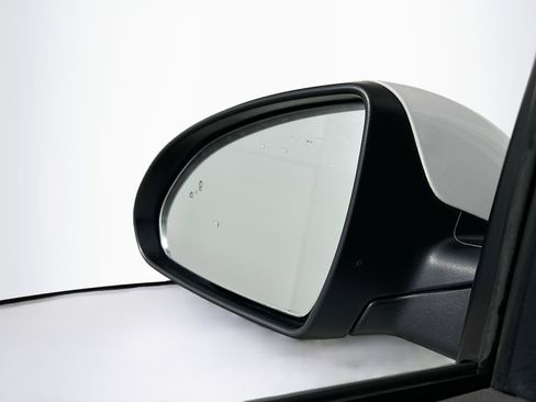 Used 2018 Kia Optima EX image 16