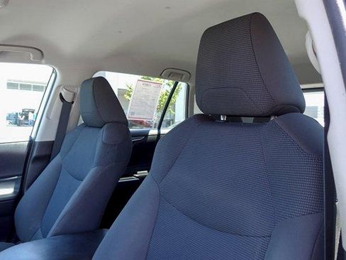 Certified 2021 Toyota RAV4 LE w/ Carpet Mat Package (TMS) AWD/4WD image 11