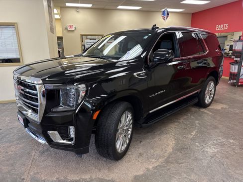 Used 2021 GMC Yukon SLT w/ SLT Luxury Plus Package AWD/4WD image 16