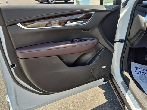 Certified 2020 Cadillac XT6 Premium Luxury FWD image 19