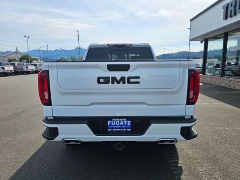 Used 2020 GMC Sierra 1500 AT4 w/ AT4 Premium Package AWD/4WD image 8