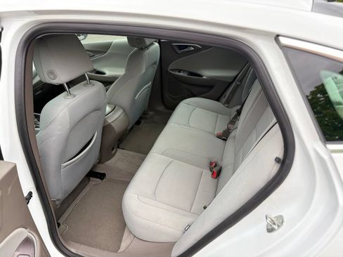 Used 2020 Chevrolet Malibu LS FWD image 10