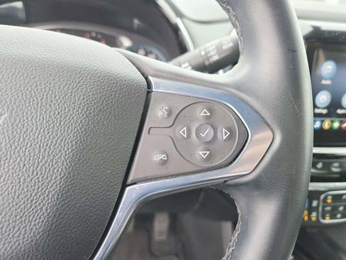 Used 2023 Chevrolet Traverse LT image 19