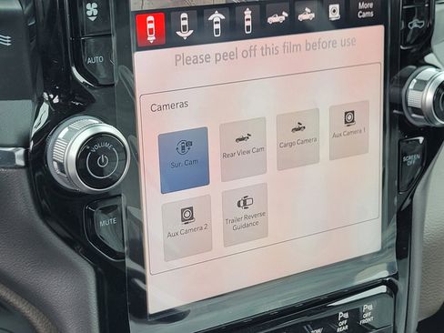 New 2026 RAM 2500 Laramie AWD/4WD image 15