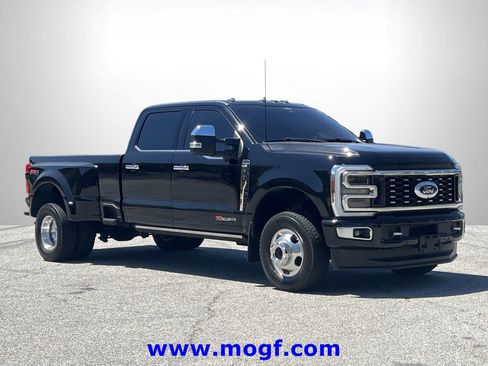 Used 2024 Ford F350 Platinum AWD/4WD image 4