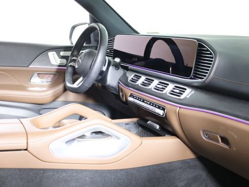 Used 2025 Mercedes-Benz GLS 450 4MATIC image 67