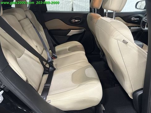 Used 2017 Jeep Cherokee Sport w/ Safety Group AWD/4WD image 10