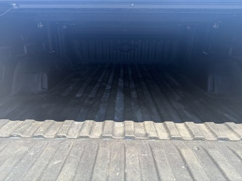 Used 2023 Chevrolet Silverado 1500 RST AWD/4WD image 5