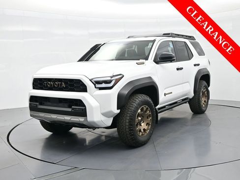 Used 2025 Toyota 4Runner 4WD image 2