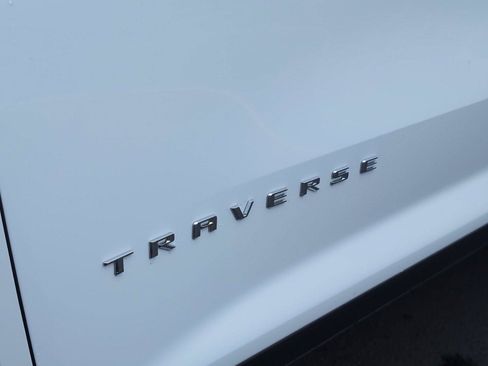 New 2026 Chevrolet Traverse LT w/ Sun and Wheel Package FWD image 10