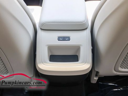Used 2023 Volvo XC60 B5 Plus w/ Climate Package AWD/4WD image 37