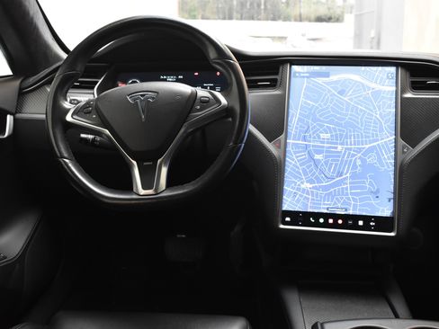 Used 2018 Tesla Model S 75D image 31