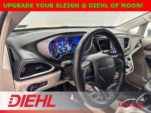 Certified 2020 Chrysler Pacifica Touring-L Plus image 27