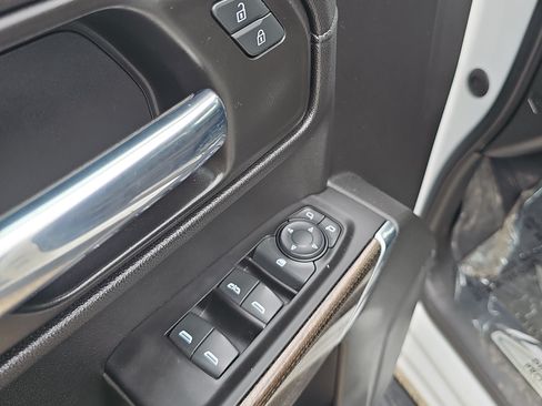 Used 2020 Chevrolet Silverado 1500 RST w/ Bed Protection Package AWD/4WD image 22