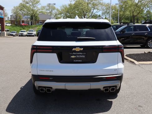 Used 2024 Chevrolet Traverse LT w/ LPO, Floor Liner Package FWD image 31