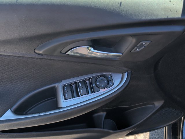 Used 2023 Chevrolet Malibu LT FWD image 31