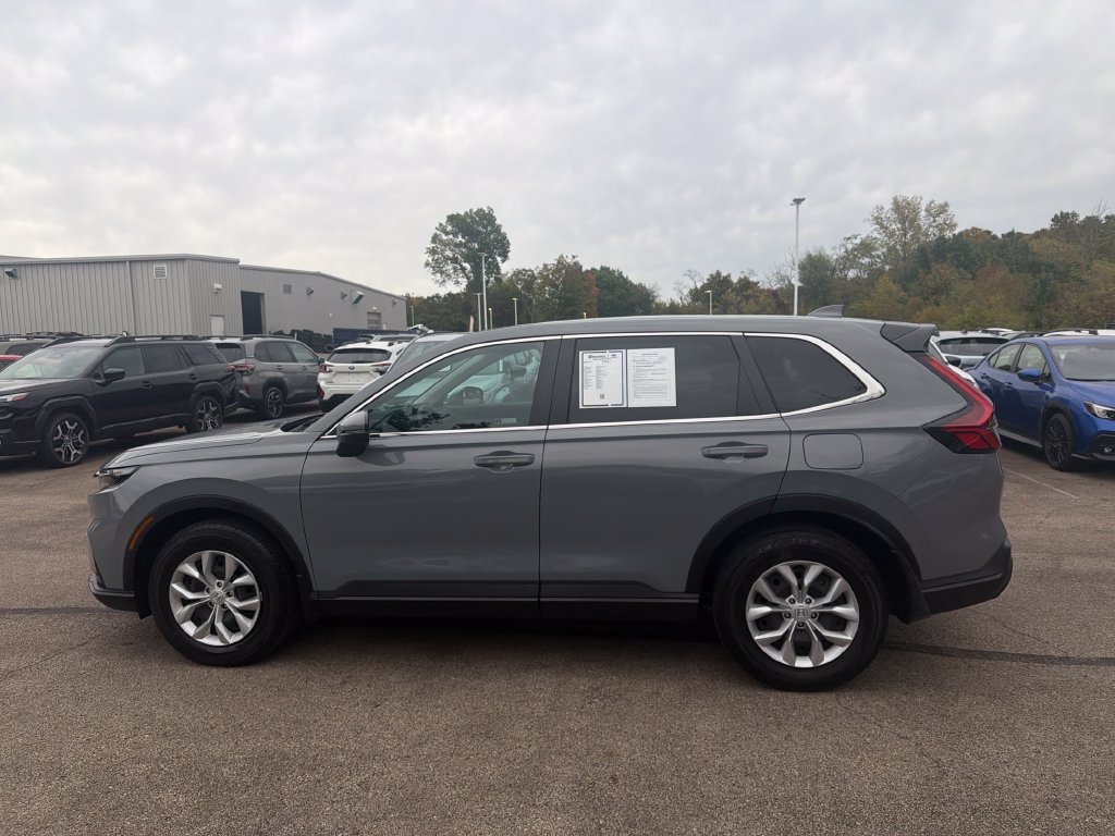 Used 2025 Honda CR-V LX image 8