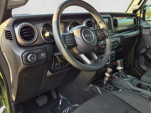 Used 2023 Jeep Wrangler Unlimited Sport AWD/4WD image 9