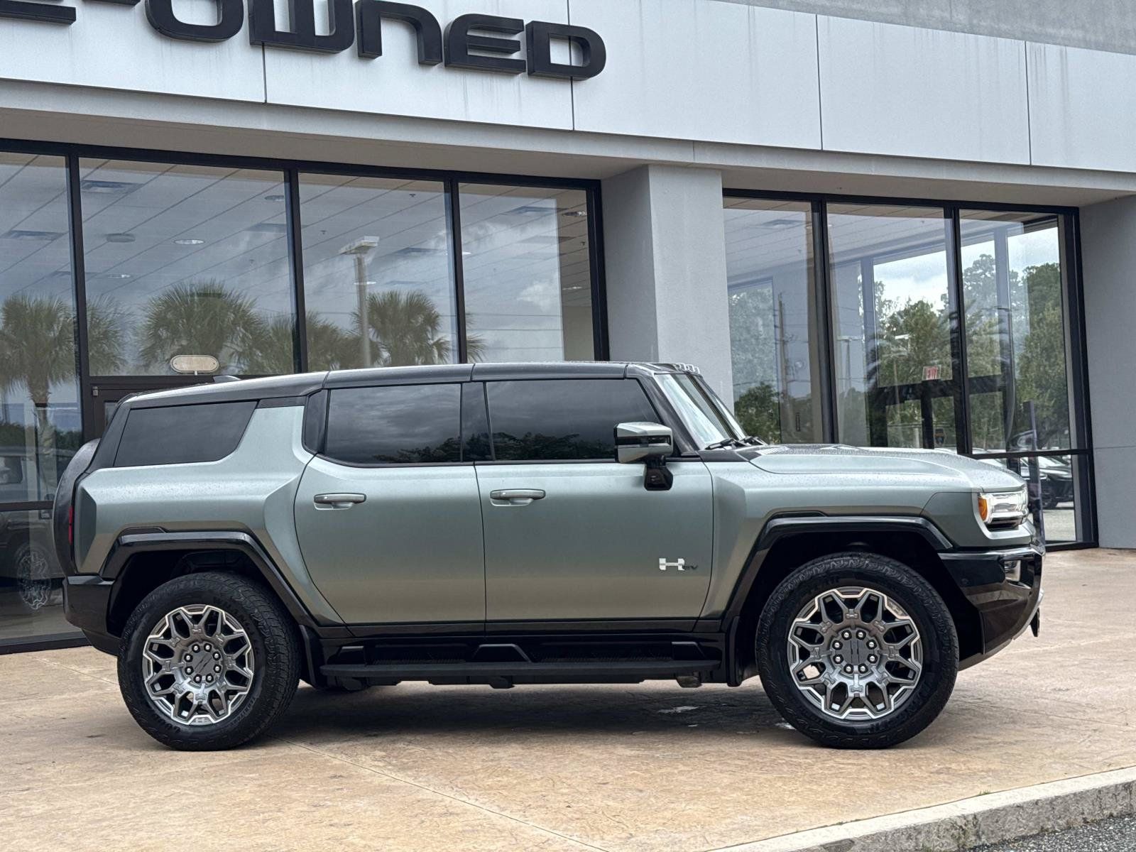 Used 2024 GMC Hummer EV 3X AWD/4WD image 2