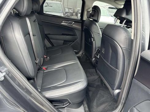 Used 2023 Kia Sportage EX image 11