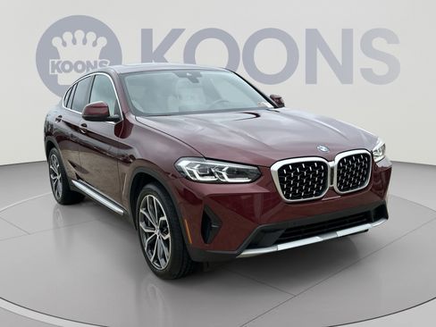 Used 2025 BMW X4 xDrive30i w/ Premium Package AWD/4WD image 2